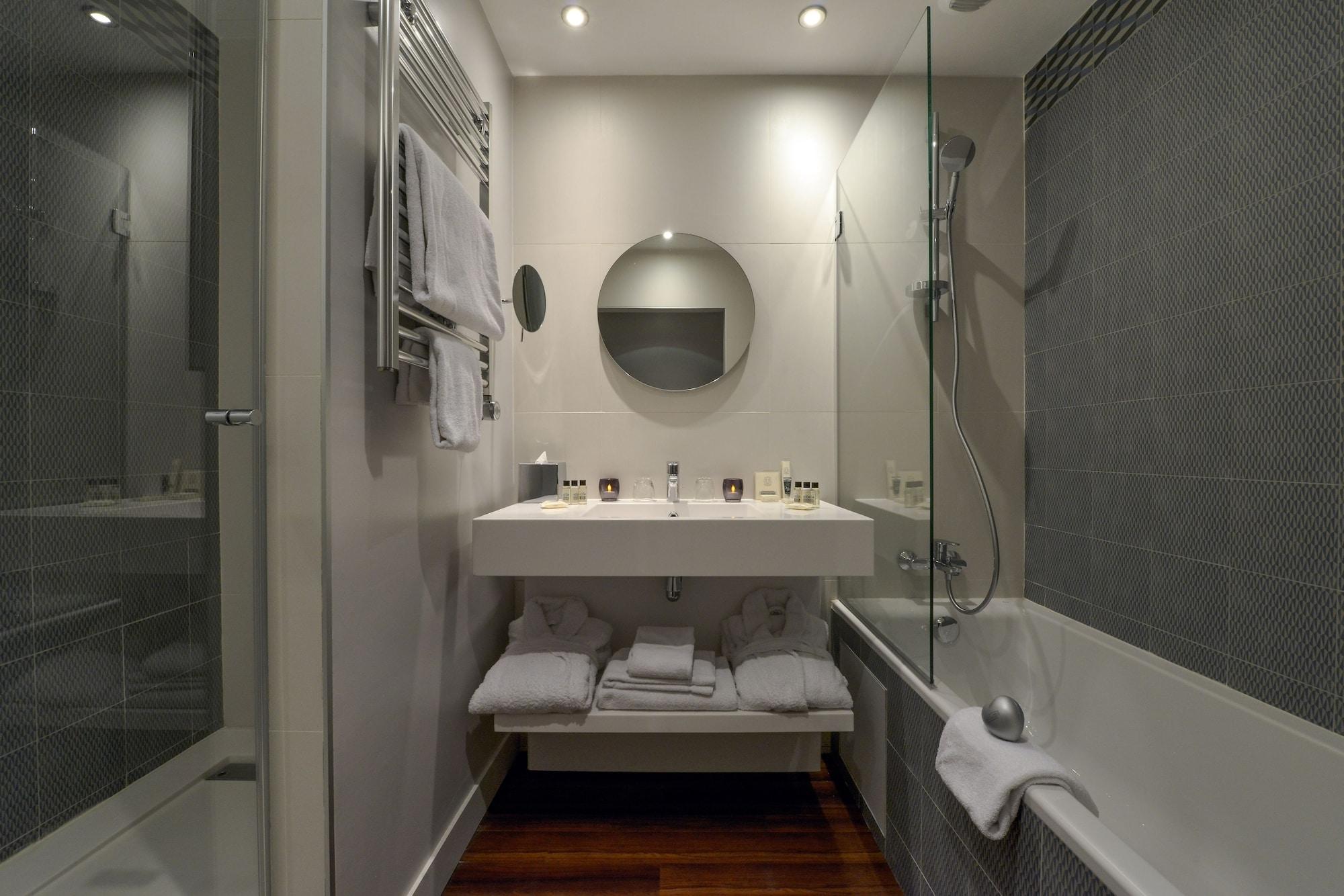 Hotel Atrium Suresnes